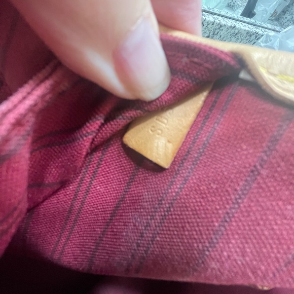 Louis Vuitton MM - Picture 5 of 5